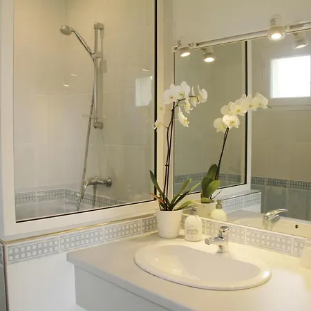 Prázdninový areál Au Petit Bernerot - Les De L'arbre Voyageur Eauze