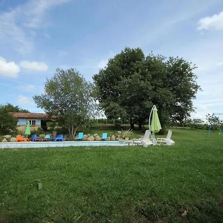 Au Petit Bernerot - Les De L'arbre Voyageur * Eauze