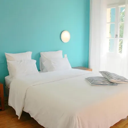 Au Petit Bernerot - Les De L'arbre Voyageur