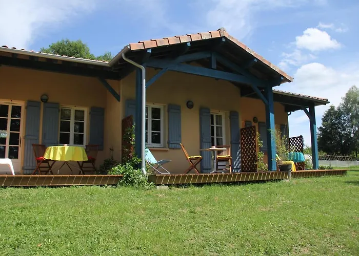 Au Petit Bernerot - Les De L'arbre Voyageur * Eauze