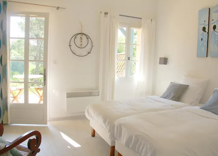 Feriepark Au Petit Bernerot - Les De L'arbre Voyageur