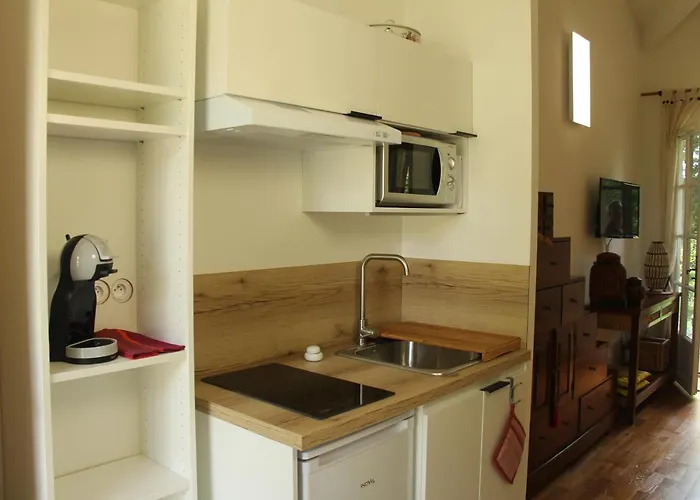 Feriepark Au Petit Bernerot - Les De L'arbre Voyageur