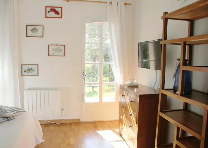 Au Petit Bernerot - Les De L'arbre Voyageur * Eauze