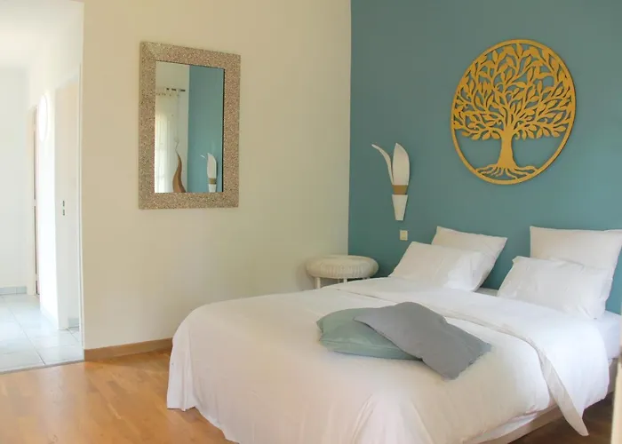 Au Petit Bernerot - Les De L'arbre Voyageur Eauze