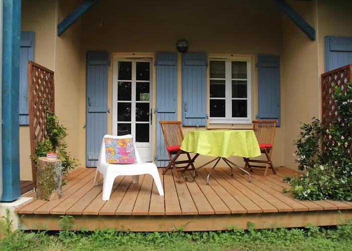 Au Petit Bernerot - Les De L'arbre Voyageur Feriepark